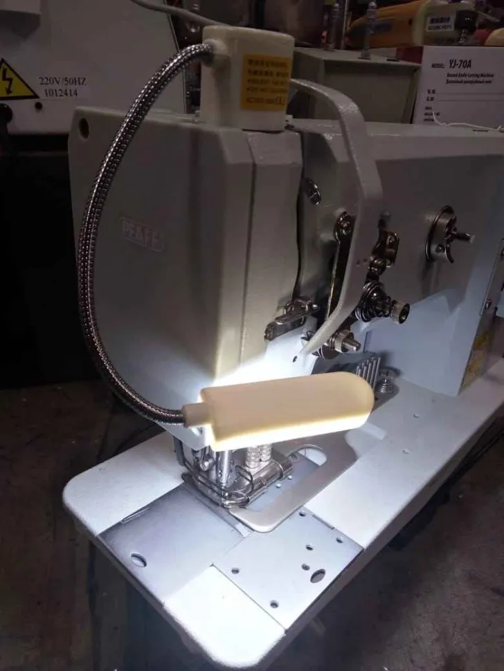 Лампа AOM - 24 LED