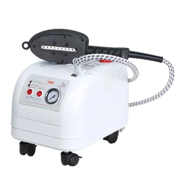 Парогенератор наливной с паровой щеткой Silter 2004/FD